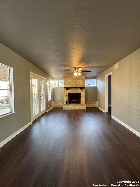 Image 4 of 21 For 219 Vestal Pl E