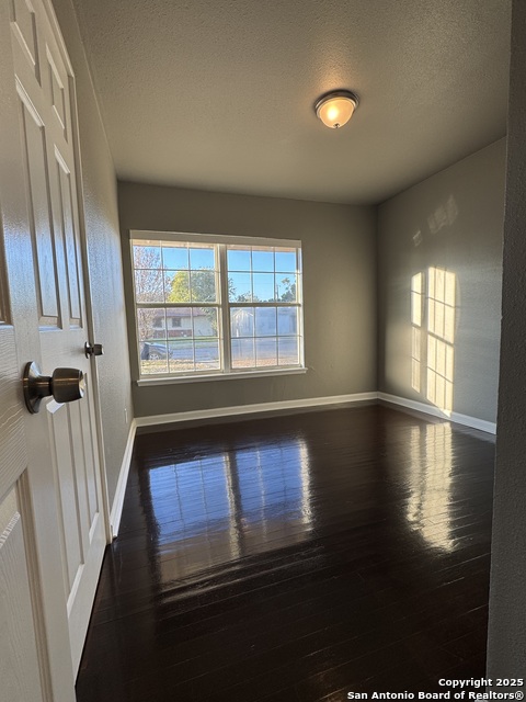 Image 8 of 21 For 219 Vestal Pl E