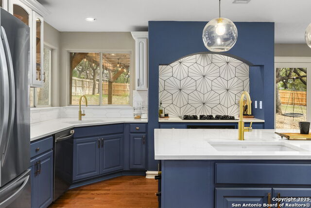 Image 13 of 32 For 12 Inwood Bluff