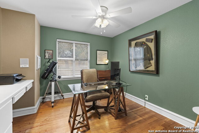 Image 15 of 32 For 12 Inwood Bluff