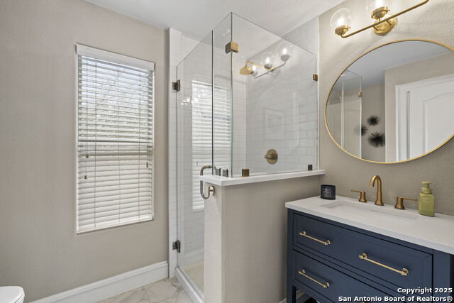 Image 21 of 32 For 12 Inwood Bluff