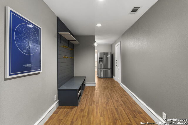 Image 28 of 32 For 12 Inwood Bluff