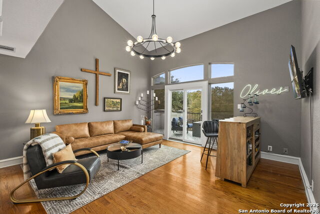 Image 4 of 32 For 12 Inwood Bluff