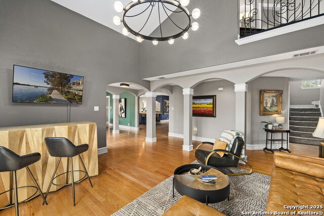 Image 5 of 32 For 12 Inwood Bluff