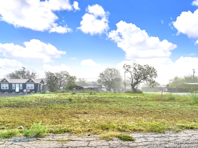 Image 3 of 13 For Lot 2&3 808 N Austin St.