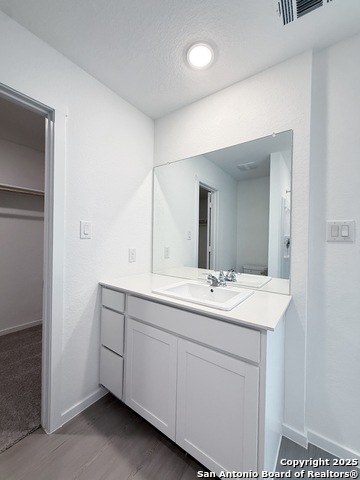 Listing photo id 10 for 3781 Swift Fox Rd