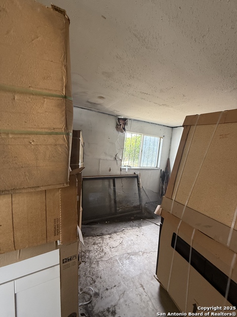 Image 6 of 12 For 106 Barton  