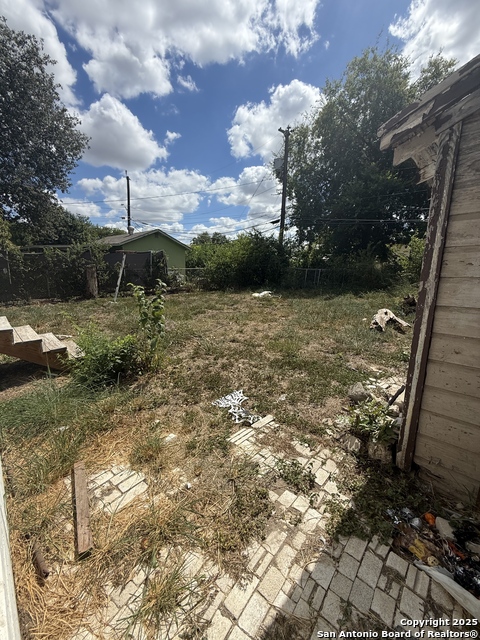 Image 7 of 12 For 106 Barton  