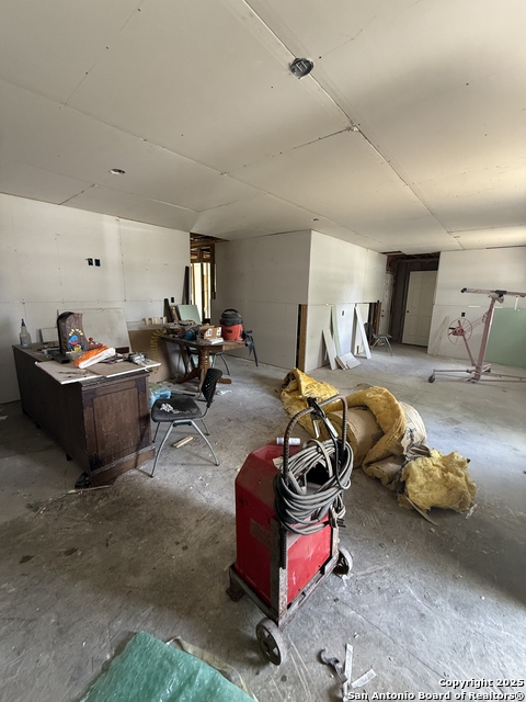 Image 9 of 12 For 106 Barton  