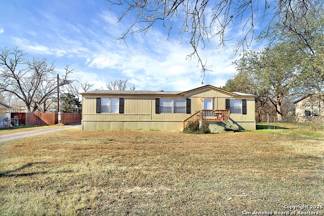 Listing photo id 0 for 509 State Highway 173