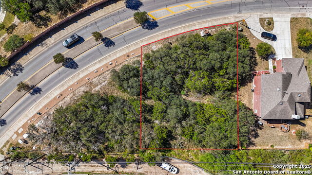 Image 4 of 4 For 419 Knights Cross Dr.