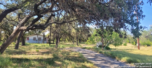 Listing photo id 0 for 7503 Mainland Dr