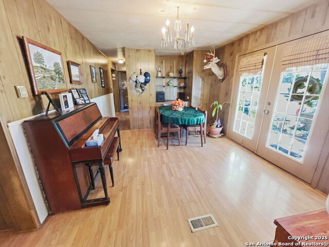 Image 13 of 29 For 1000 Lakeshore