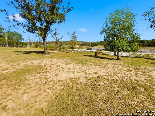 Image 21 of 29 For 1000 Lakeshore