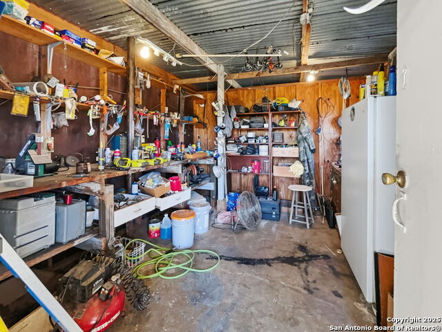 Image 25 of 29 For 1000 Lakeshore