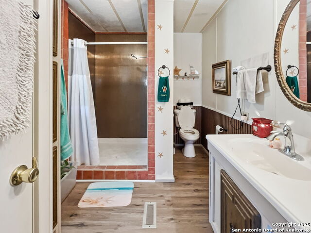 Image 8 of 29 For 1000 Lakeshore