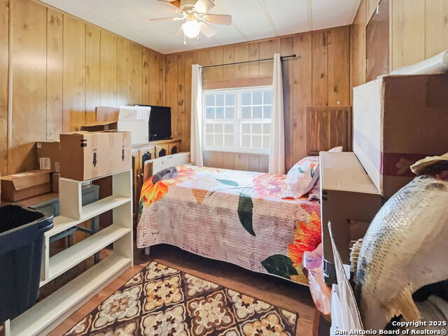 Image 9 of 29 For 1000 Lakeshore