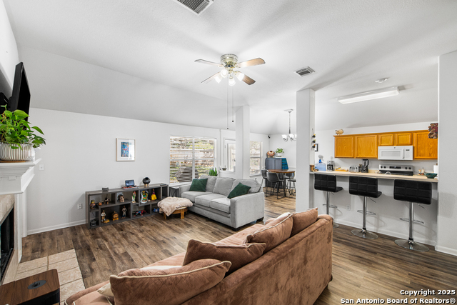 Image 18 of 38 For 13839 Bent Ridge