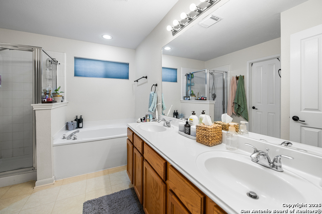 Image 31 of 38 For 13839 Bent Ridge