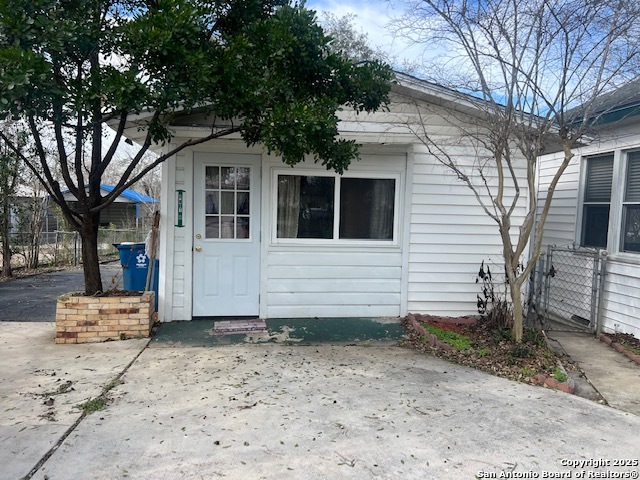 Image 3 of 4 For 1117 Standish