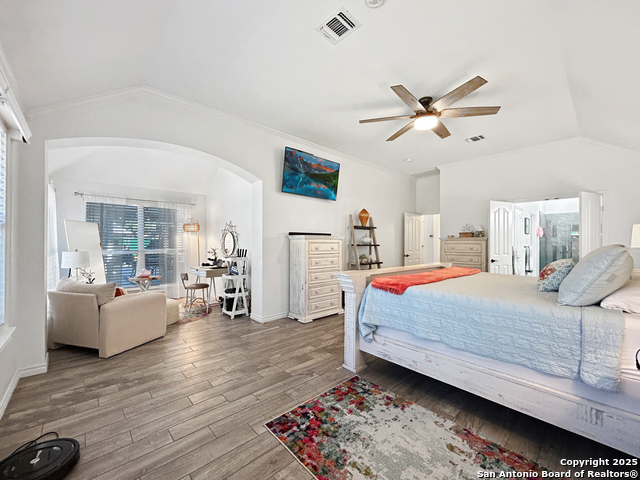 Image 14 of 30 For 1637 Circle Oak