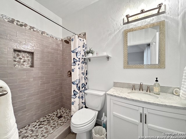 Image 18 of 30 For 1637 Circle Oak