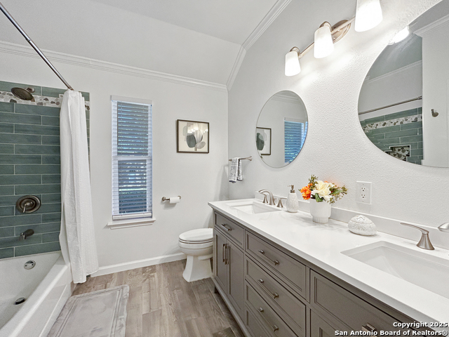 Image 21 of 30 For 1637 Circle Oak