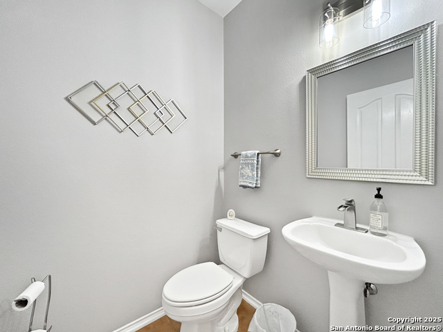 Image 24 of 30 For 1637 Circle Oak