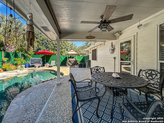 Image 25 of 30 For 1637 Circle Oak