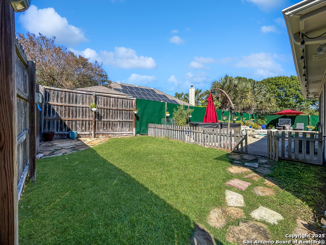 Image 28 of 30 For 1637 Circle Oak