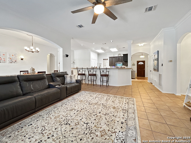 Image 5 of 30 For 1637 Circle Oak