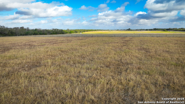 Listing photo id 2 for 000 Tx 97  