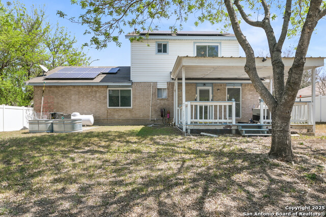 Listing photo id 16 for 11427 Rousseau St