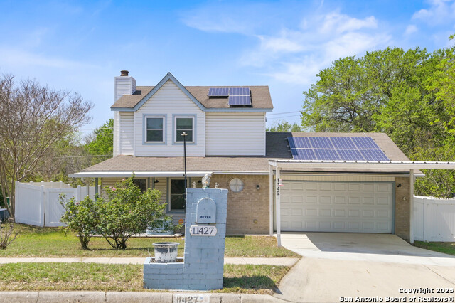 Listing photo id 0 for 11427 Rousseau St