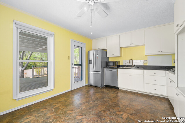 Listing photo id 6 for 11427 Rousseau St