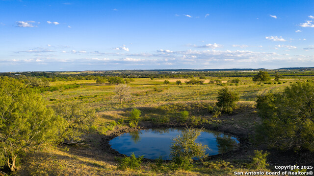 Listing photo id 9 for 4350 Fm 1339