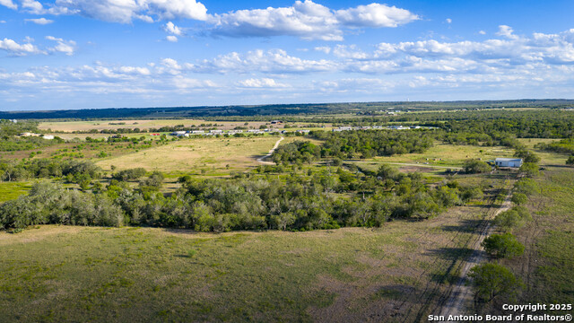 Listing photo id 14 for 4350 Fm 1339