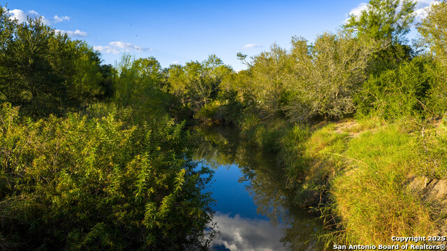 Listing photo id 16 for 4350 Fm 1339