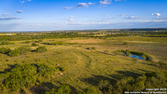 Listing photo id 19 for 4350 Fm 1339