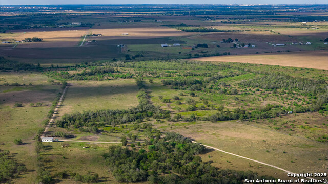 Listing photo id 25 for 4350 Fm 1339