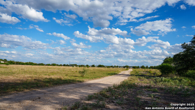 Listing photo id 37 for 4350 Fm 1339