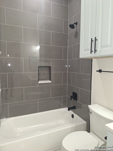 Image 24 of 47 For 15504 Capri  