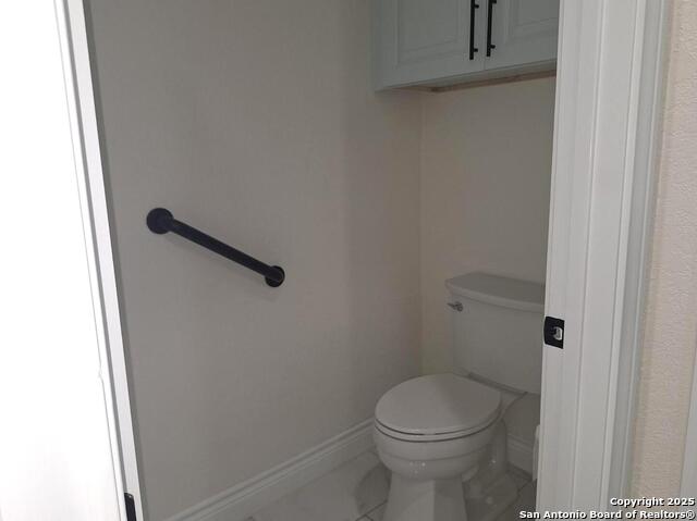 Image 33 of 47 For 15504 Capri  