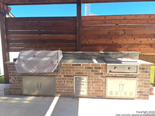 Image 45 of 47 For 15504 Capri  