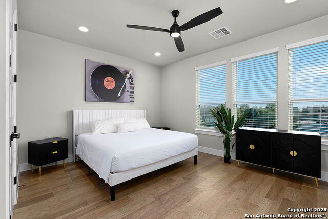 Image 19 of 61 For 110 Playmoor