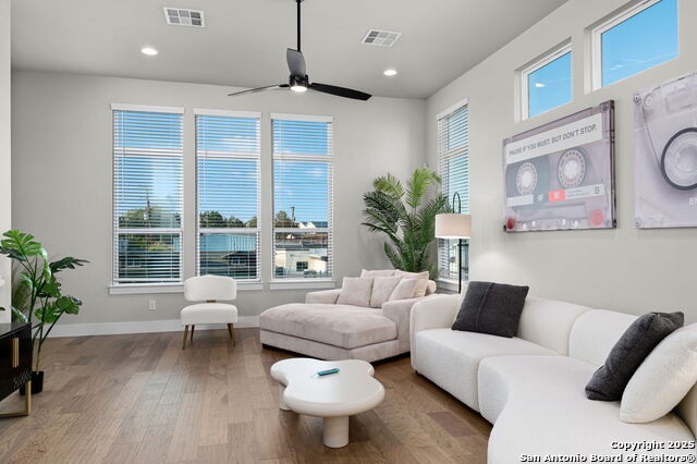 Image 36 of 61 For 110 Playmoor