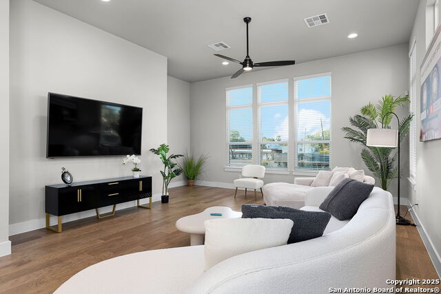 Image 37 of 61 For 110 Playmoor