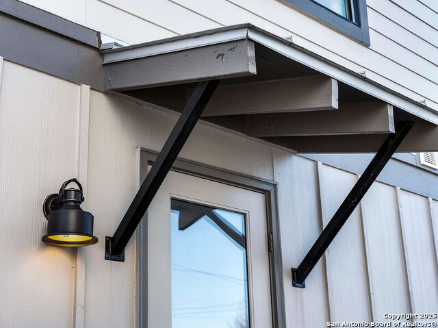 Image 4 of 61 For 110 Playmoor