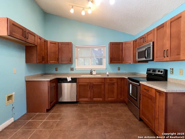 Image 15 of 19 For 7114 Breeze Hollow