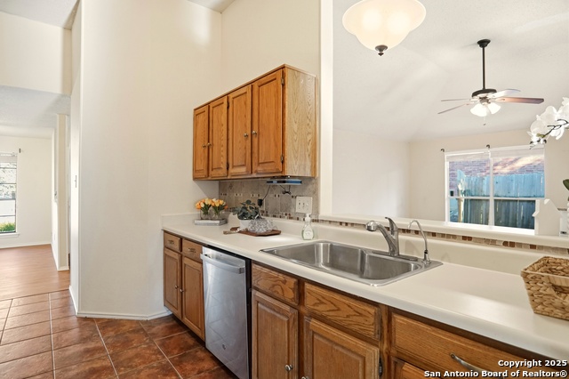 Listing photo id 9 for 7107 Quail Trace